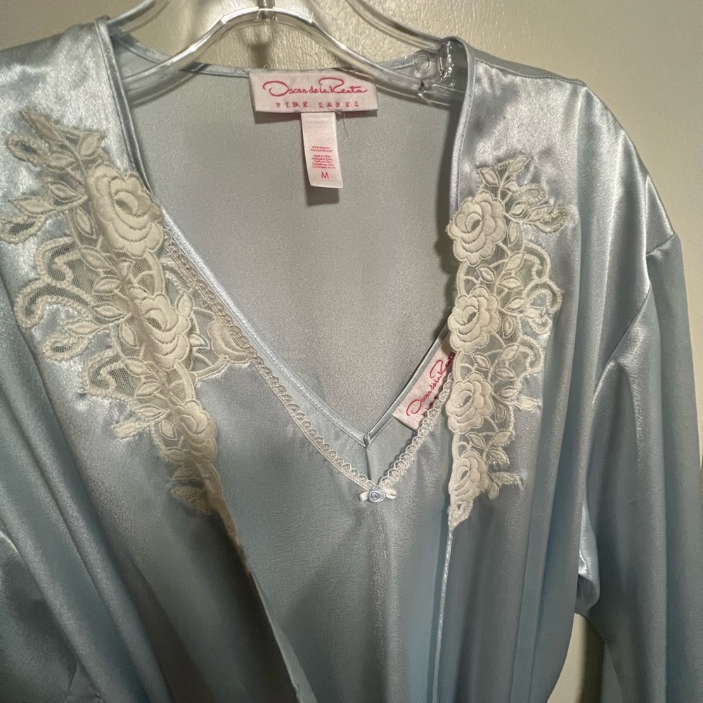 Oscar de la renta nightgown and robe
